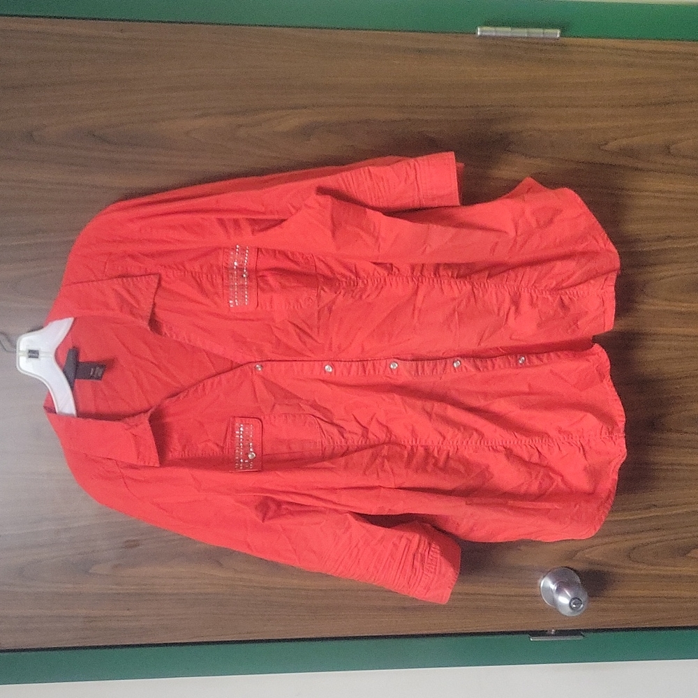 MAKE AN OFFER! Red Button Up Top